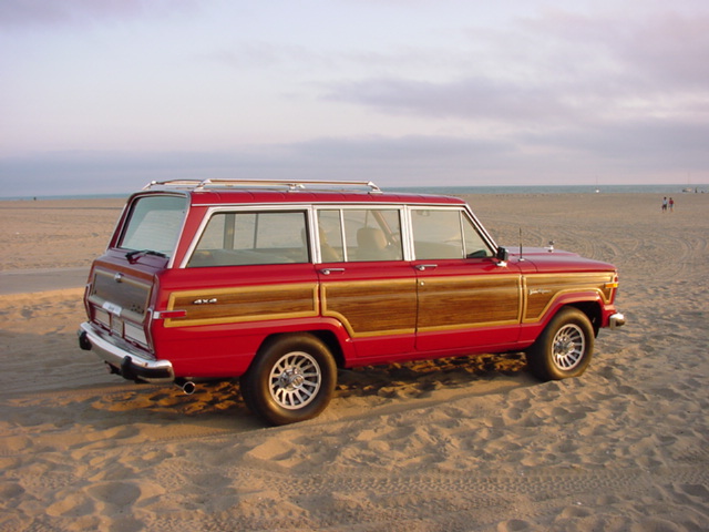 1NewGrandWagoneer_2