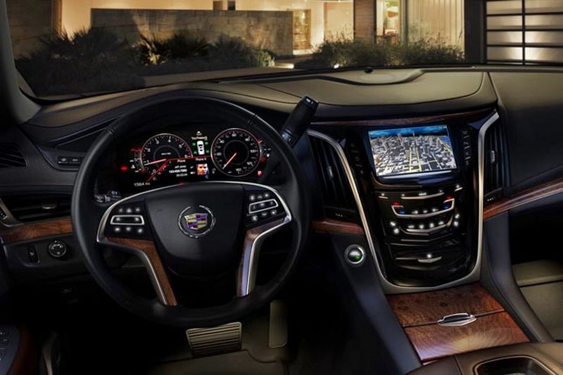 Cadillak_Escalade_2015_Foto_4