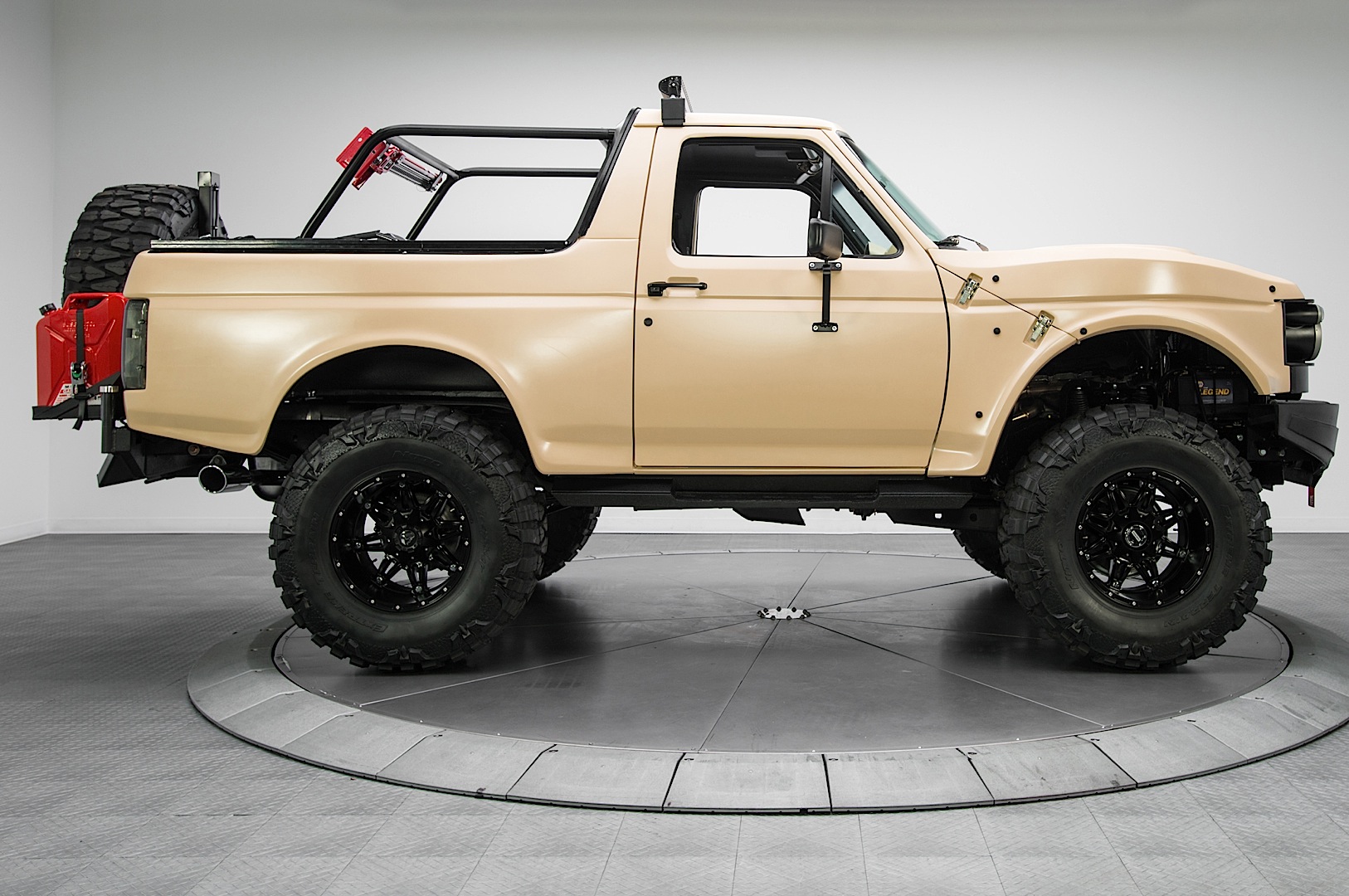 1Ford-Bronco-Operation-Fearless-RK-Motors_2