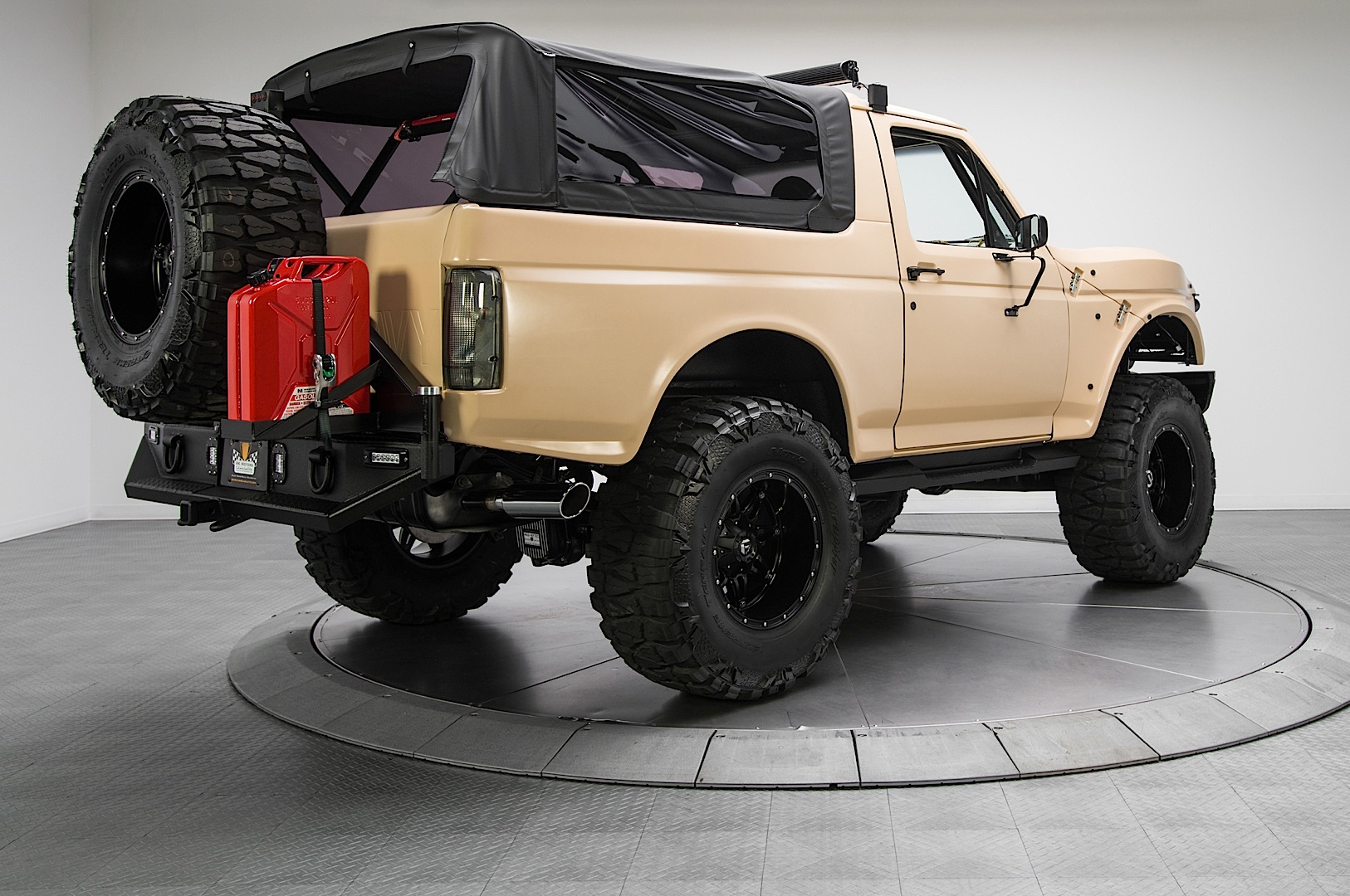 1Ford-Bronco-Operation-Fearless-RK-Motors_3
