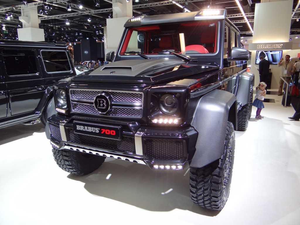 1mercedes-benz_g_63_amg_6x6_2