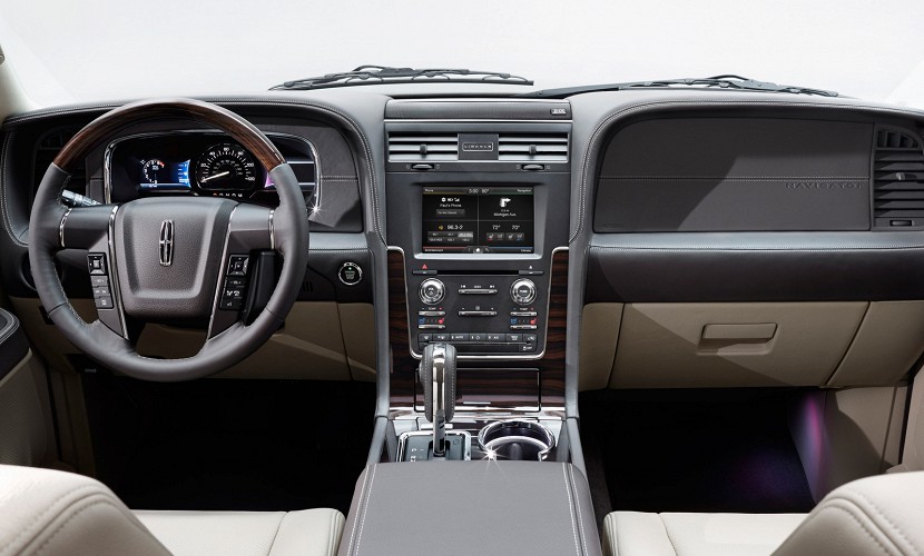 1Lincoln-Navigator-2014_4