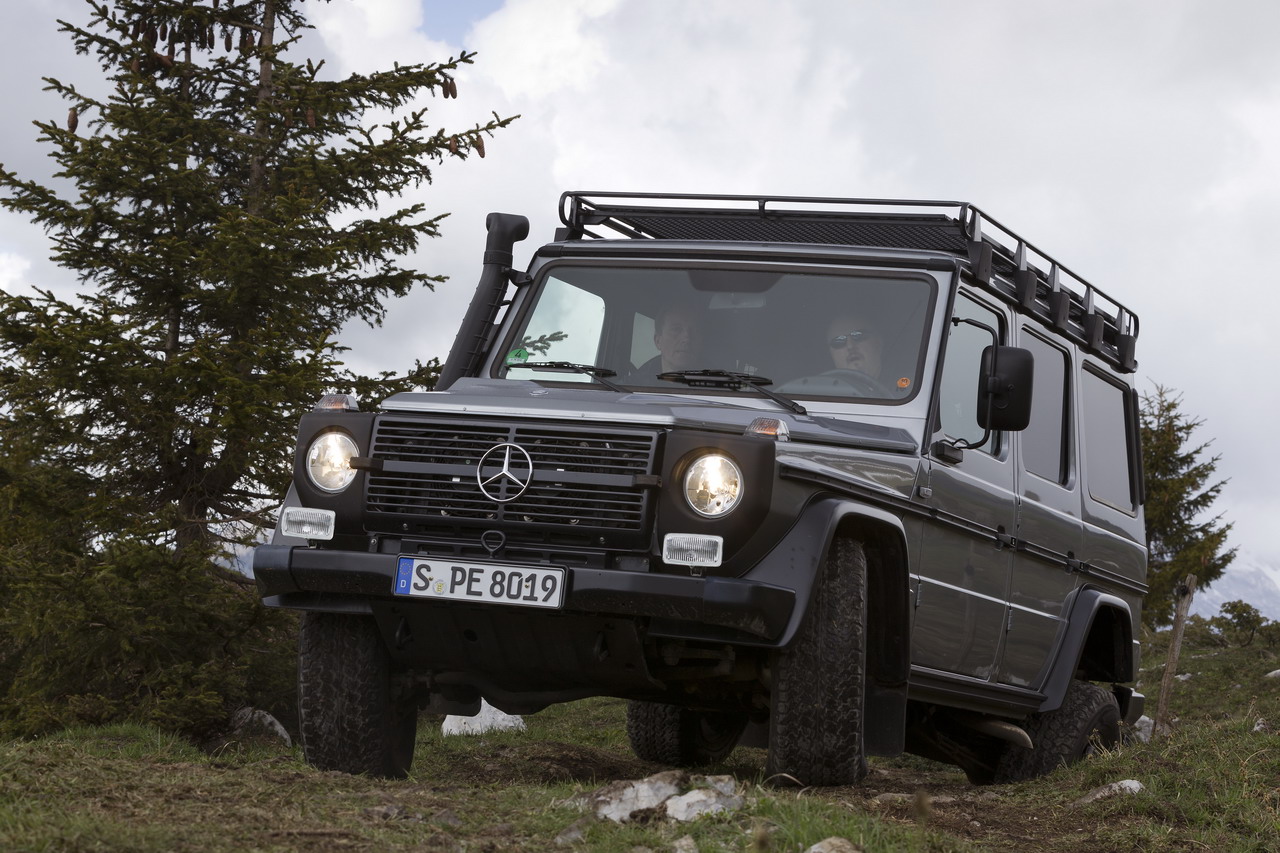 1Mercedes-G-Class-Professional_2