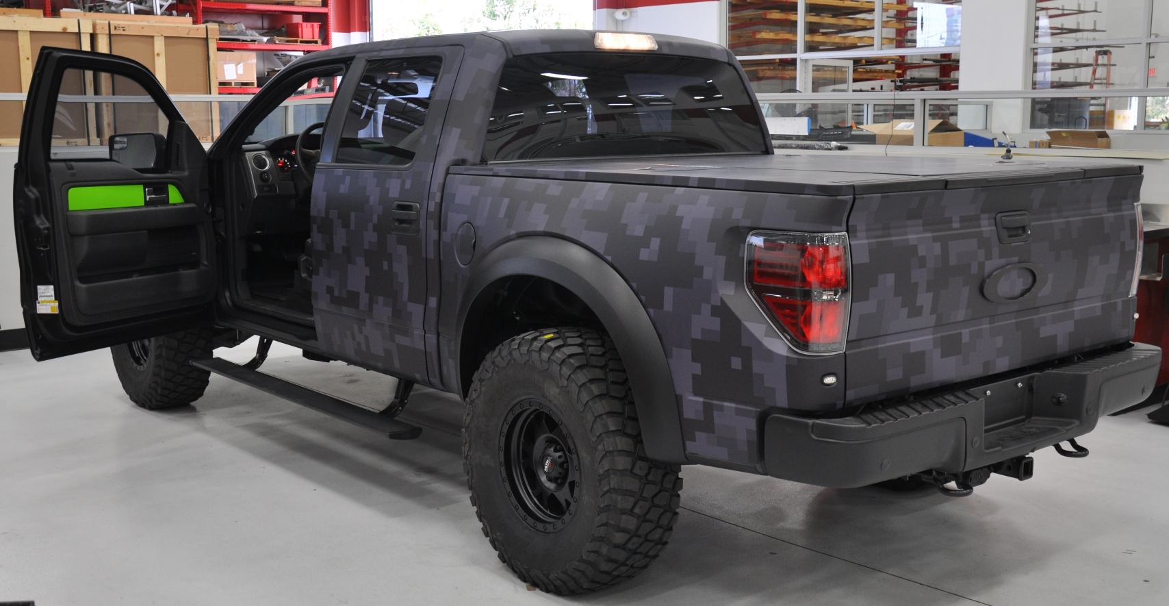 1Ford-Raptor-Bronirivanniy_4