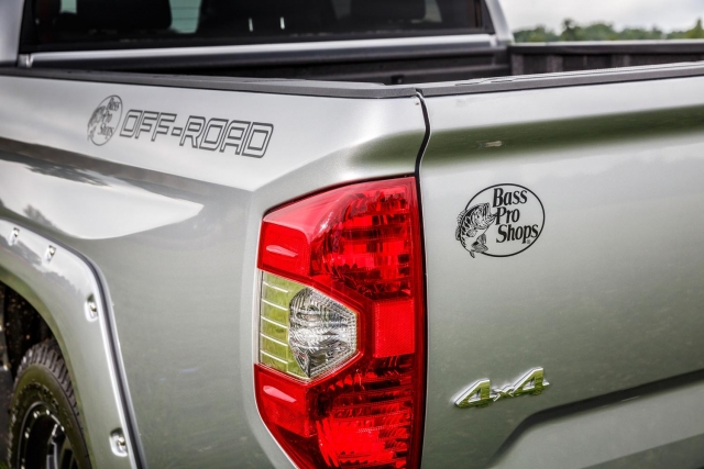 49222-toyota-tundra-bass-pro-shops-road-edition-2015-crossoverplus