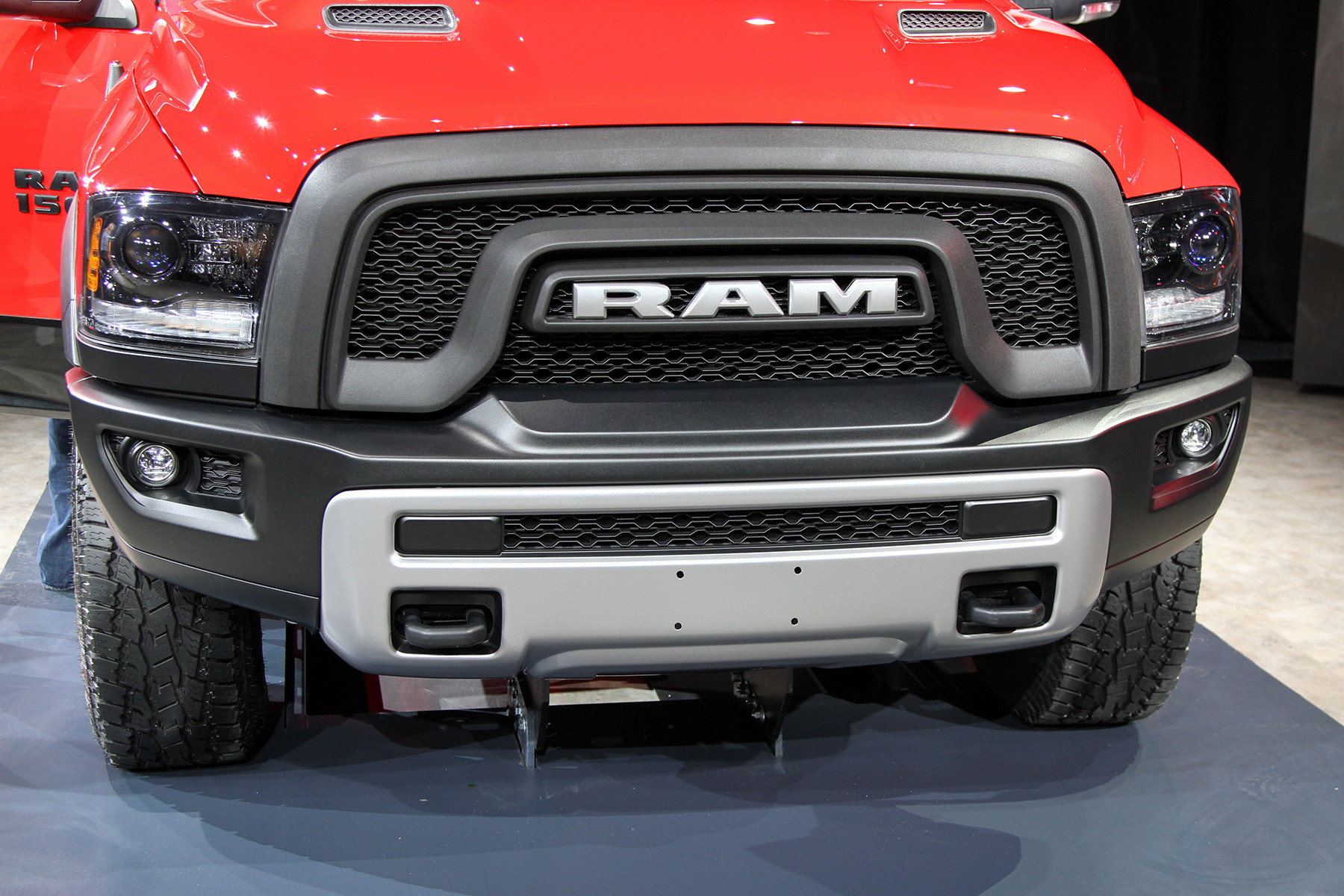 ram-1500-rebel-2015-1